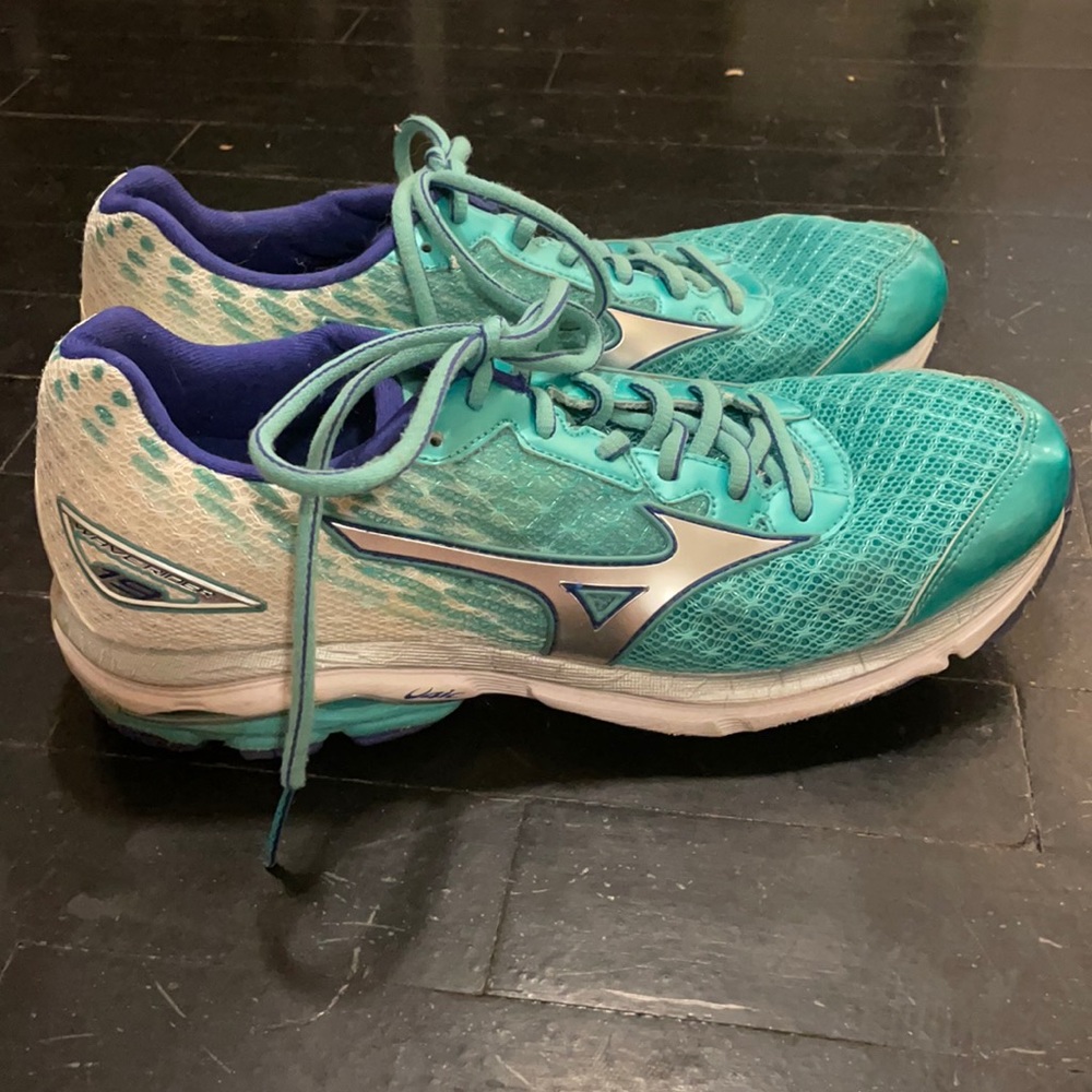 Mizuno Wave Rider 19 Size 10